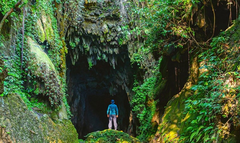 7 Famous Caves of Meghalaya